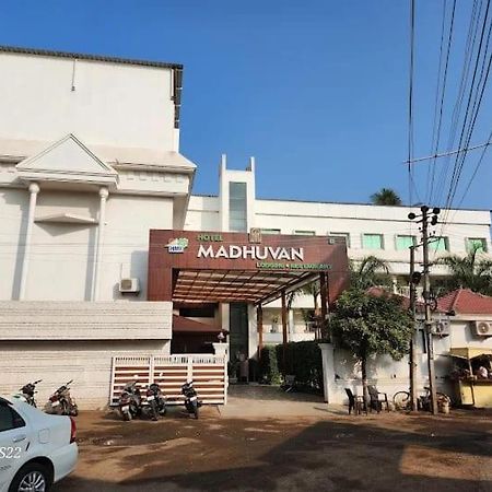 Hotel Madhuvan International Bijāpur Esterno foto
